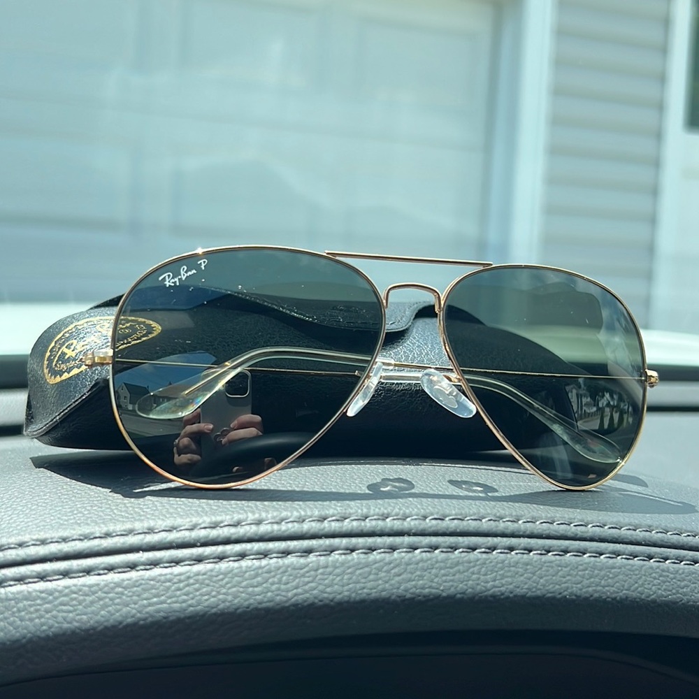 Oversized POLARIZED RAYBANS